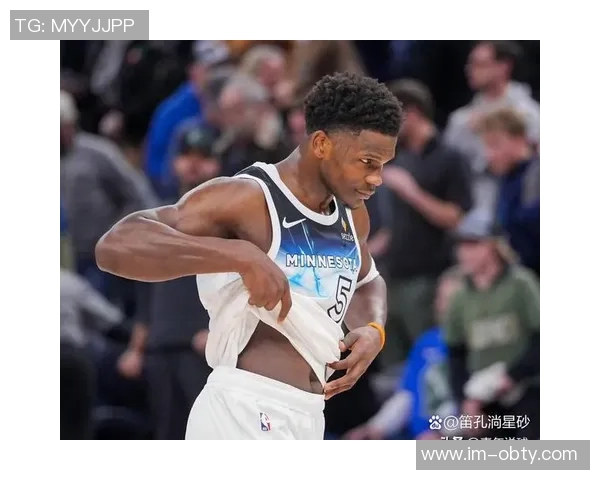 爱德华兹达成一万分里程碑加入森林狼传奇行列与加内特唐斯并肩前行